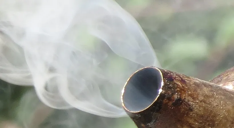 clean electric smoker